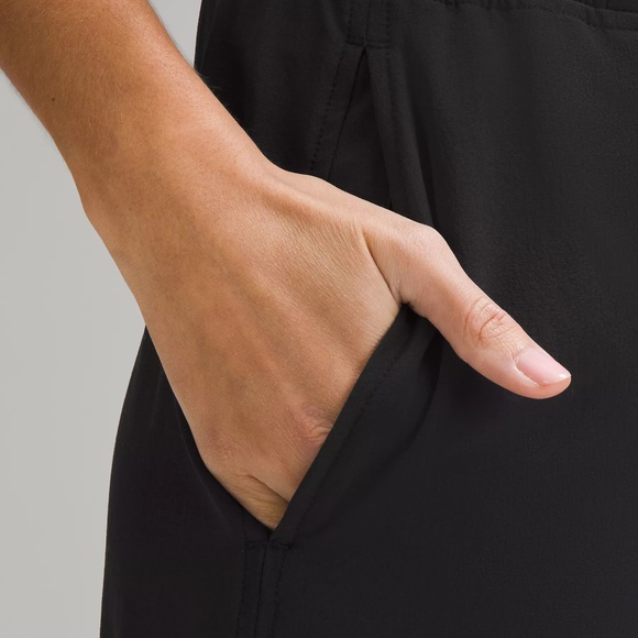 NWT Lululemon Stretch Woven Wide Leg High Rise Crop Pants - Picture 4 of 10